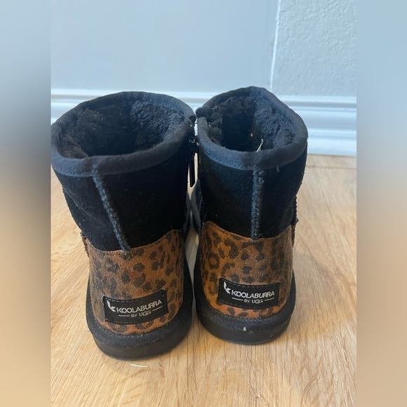 Koolaburra Ugg Mini II Leopard Print Black Suede Kids Size 2 - Picture 2 of 5